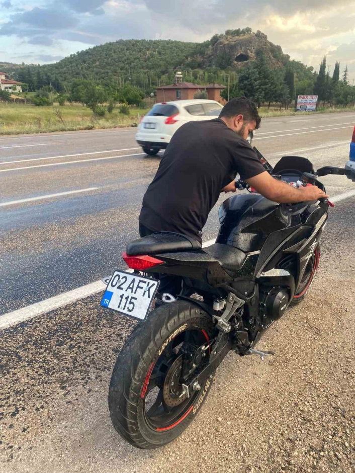 Gölbaşında motosiklet devrildi: 1 yaralı
