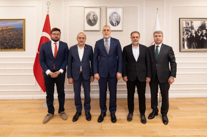 HAK-İŞ KÇP Koordinasyon Kurulundan Bakan Işıkhana ziyaret
