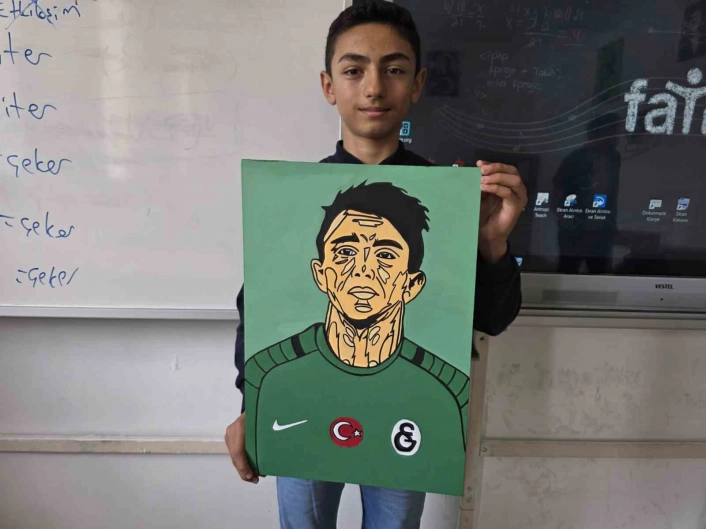 Hayran kalbiyle çizdi: 12 yaşındaki Ünalın en büyük hayali Musleraya resmini vermek
