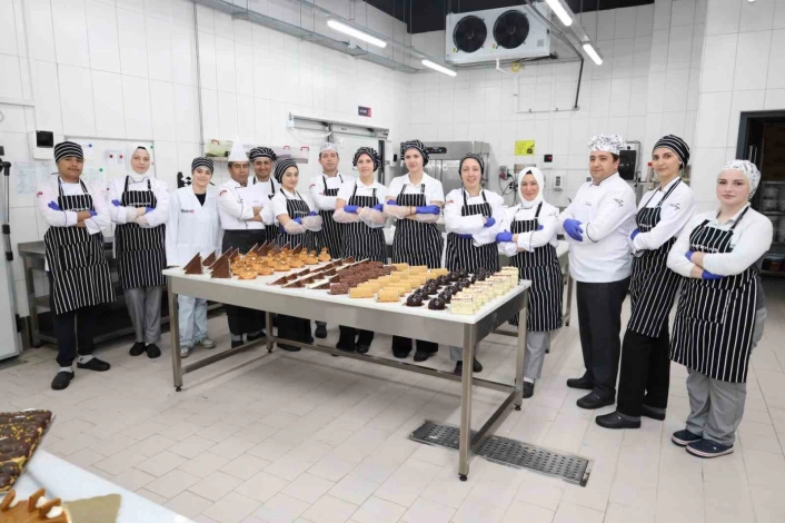 Hollandalı öğrenciler Türk mutfağını Kocaelide öğrendi
