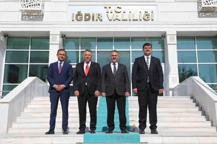 Iğdır Üniversitesi Rektörü Ekrem Gürelden Iğdır Valisi Ercan Turana ziyaret
