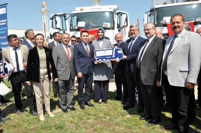 İl Özel İdaresinin filosuna 10 yeni araç dahil edildi
