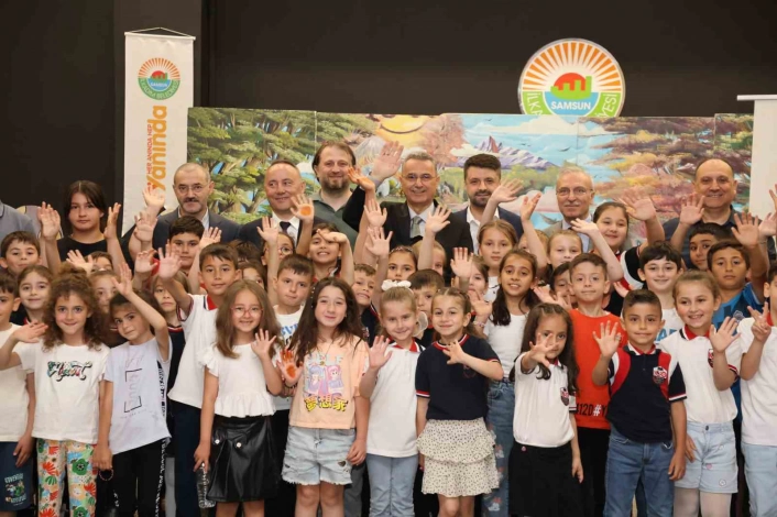 İlkadımda çevre bilinci tiyatro ile anlatıldı
