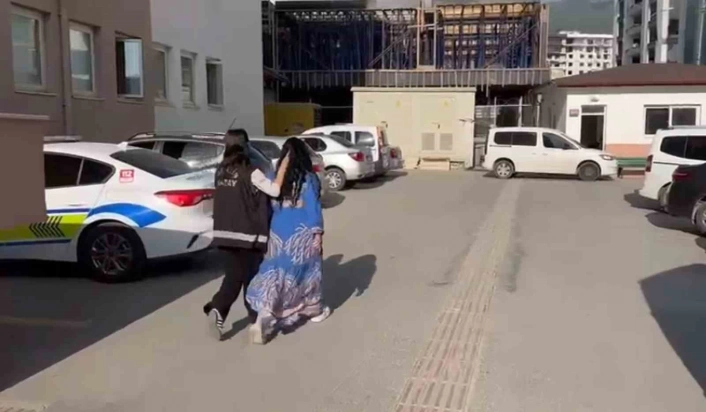İskenderunda fuhuş operasyonu: 4 gözaltı
