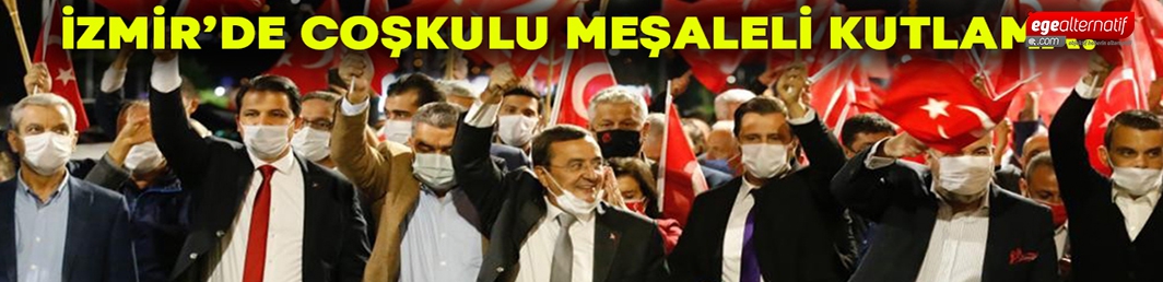 İzmir’de Cumhuriyet’in 97. yılında coşkulu meşaleli yürüyüş!