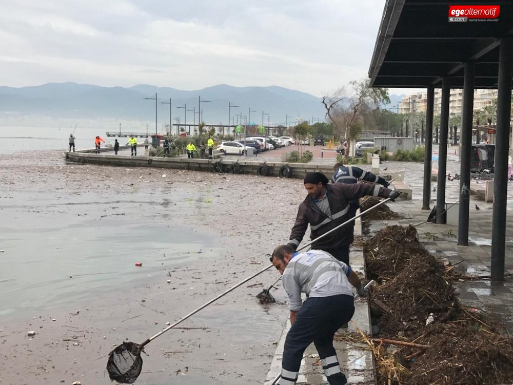 İzmir’de hayat normale dönüyor