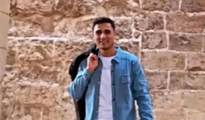İzmirde feci kazada hayatını kaybeden 3 kardeş Mardinde toprağa verildi