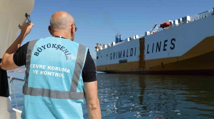 İzmit Körfezinde kirliliğe geçit verilmiyor
