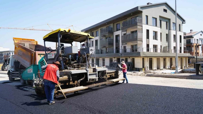 Kahramanmaraş Azerbaycan Mahallesinin yolları asfaltlanıyor
