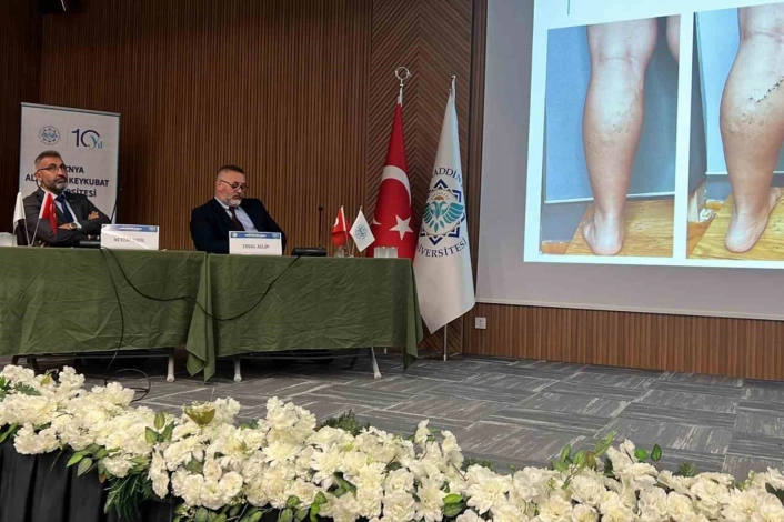 Kalp ve damar cerrahları ALKÜde buluştu
