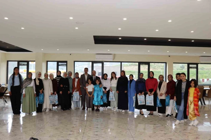 Kaymakam Çelik, Kuran-ı Kerime geçen öğrencilerle buluştu
