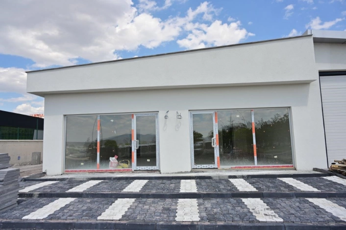 Kayseri OSBnin yaptığı eczane işyerleri tamamlandı
