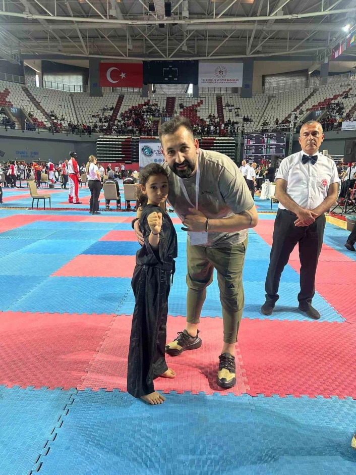 Kazandığı dünya 3.lüğü ile Yozgatın gururu oldu
