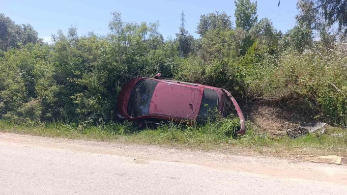 Kazanın ardından otomobilini bırakıp giden sürücüye plakadan ulaşıldı
