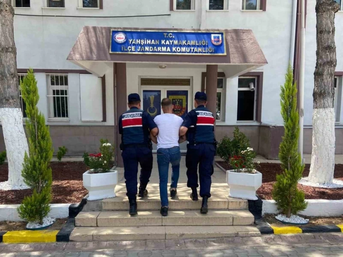 Kırıkkalede çeşitli suçlardan aranan 2 hükümlü yakalandı

