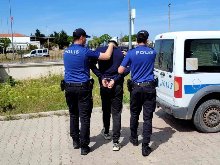 Kırıkkalede dolandırıcılık ve örgüt kurma suçlarından aranan şüpheli tutuklandı
