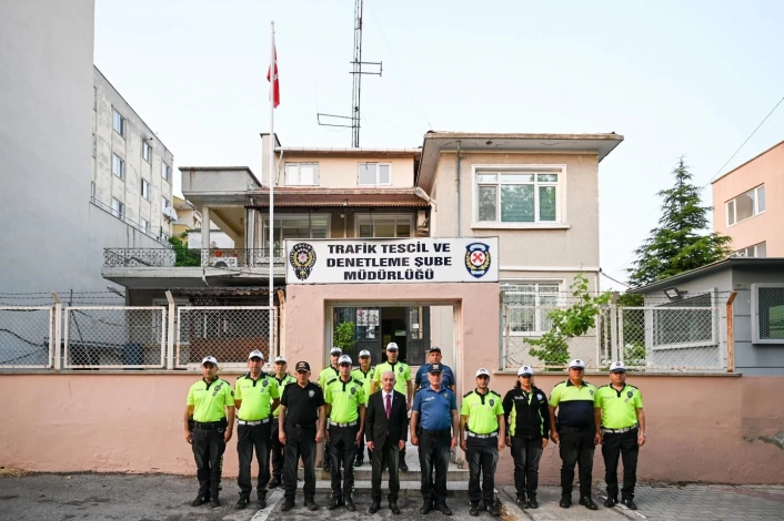 Kırklareli Valisi Turan, bayram öncesi emniyet mensupları ile bir araya geldi
