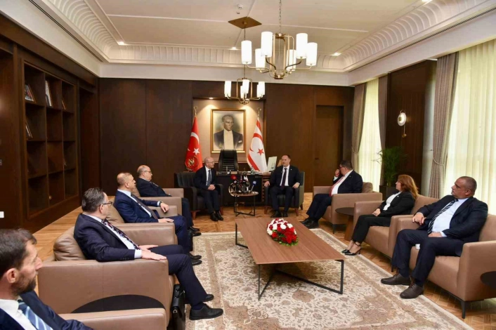 KKTC Cumhuriyet Meclis Başkanı Öztürkler, Bakan Şimşeki kabul etti
