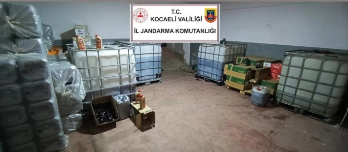 Kocaelide 11 milyon TLlik sahte madeni yağ operasyonu
