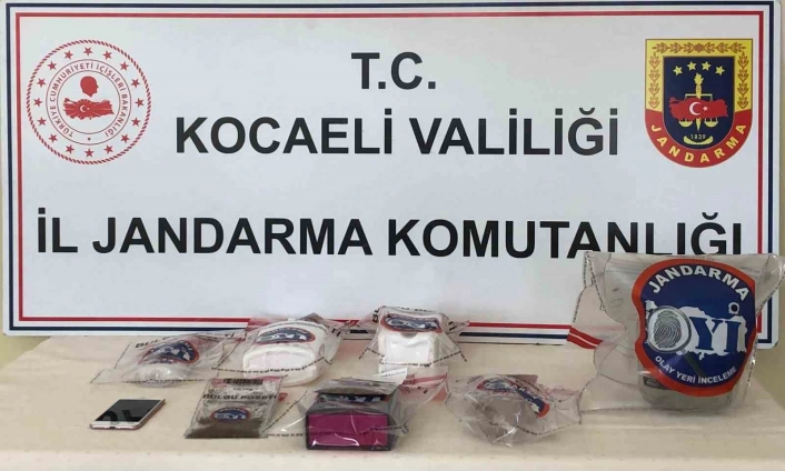 Kocaelide 5 adrese eş zamanlı uyuşturucu operasyonu: 2 tutuklama
