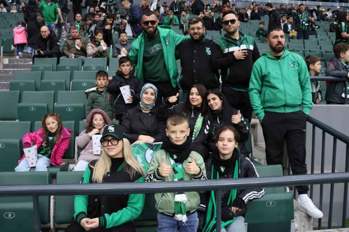 Kocaelisporda ailelere ve öğrencilere kombinelerde yüzde 41 indirim
