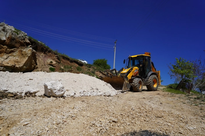 Konyaaltında yayla yolları onarılıyor
