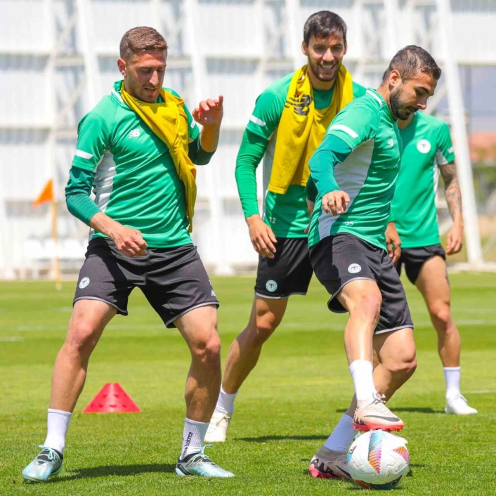 Konyasporda Alanyaspor maçı hazırlıkları sürüyor
