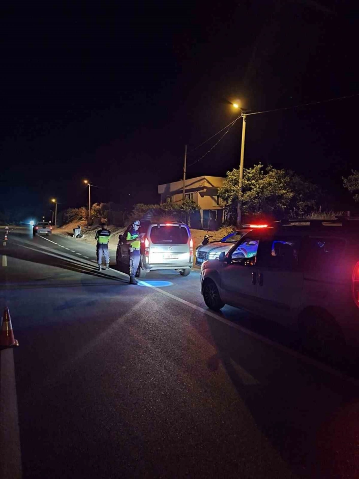 Köşkteki uygulamada 61 araç kontrol edildi
