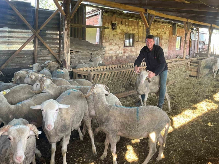 Kurbanlıkları satıp kazancıyla Temmuz ayında evlenecek
