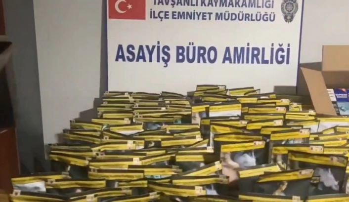 Kütahyada kaçak tütün operasyonunda 3 şüpheli hakkında adli işlem başlatıldı
