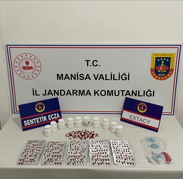 Manisada bin 216 adet sentetik hap ele geçirildi
