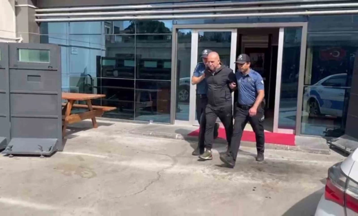 Marmarayda çocuklarının yanında babayı darbeden şahıs adliyeye sevk edildi
