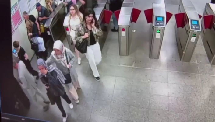 Marmaraydaki yumruk olayında yeni gelişme: Genç kız babadan şikayetçi oldu
