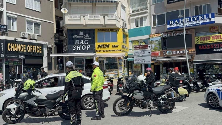 Marmariste  sadece 4 ayda binlerce motosiklet sürücüsüne ceza yazıldı