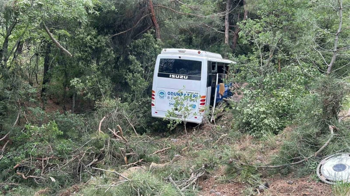 Mihalgazi- Eskişehir yolunda midibüs şarampole uçtu: 28 yaralı
