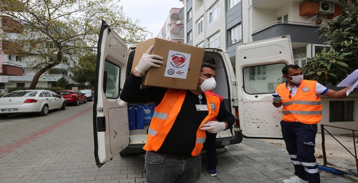 Muğla’da ihtiyaç sahiplerine gıda ve hijyen paketleri dağıtılıyor