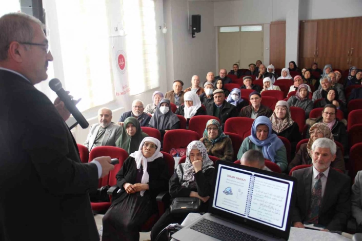 Muğlada 2025 yılı hacı adaylarına yönelik ilk eğitim semineri gerçekleştirildi