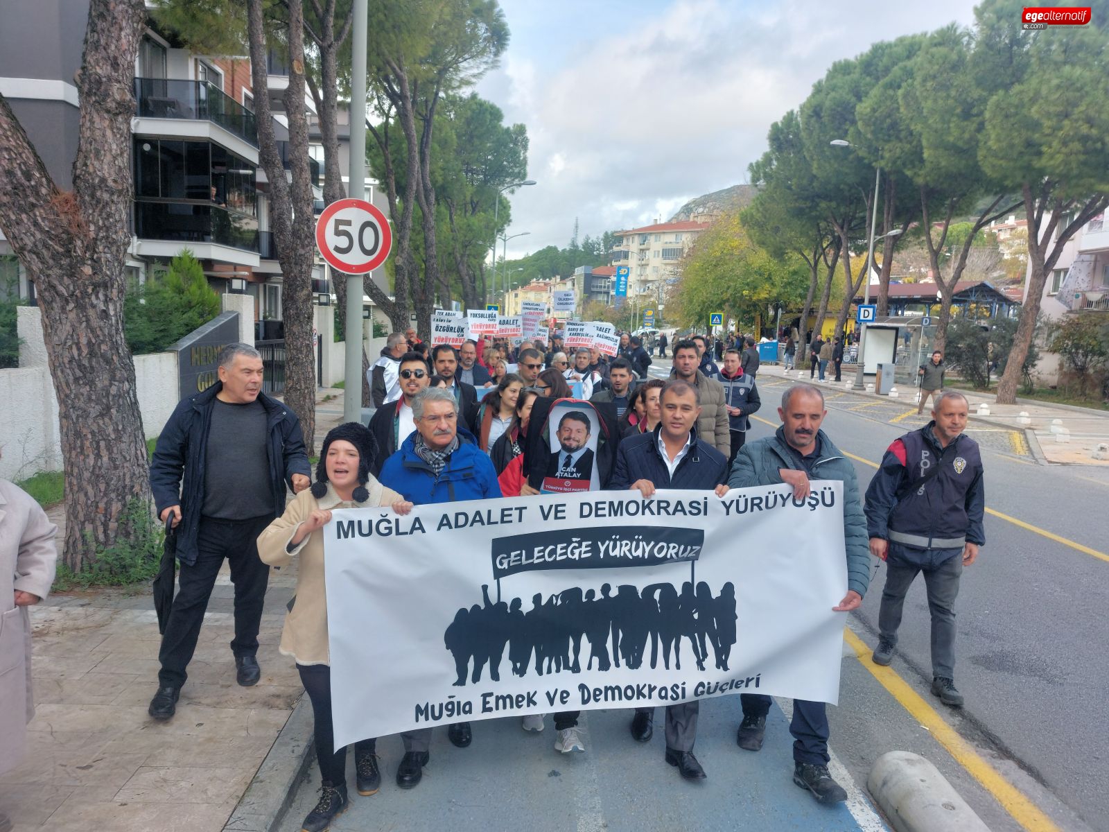Muğlalılar meydana indi: Sözleşmemizi ihlal ettiniz
