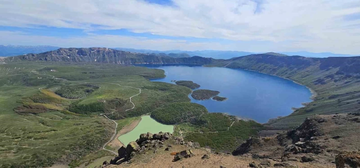Nemrut Kalderasına zirve yürüyüşleri başladı

