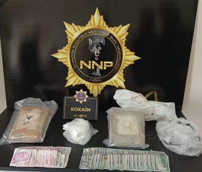 Niğdede 2 kilo 600 gram uyuşturucu ele geçirildi
