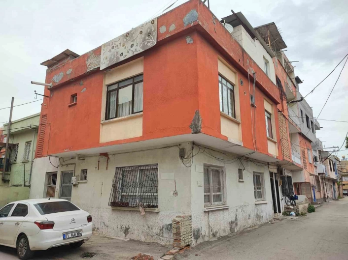 Ölen iki aylık bebeğiyle 10 gün evde yaşayan anne babaya 25er yıl hapis cezası verildi
