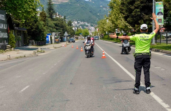 Orduda 9 günde 22 bine yakın araç ve sürücüsü denetledi
