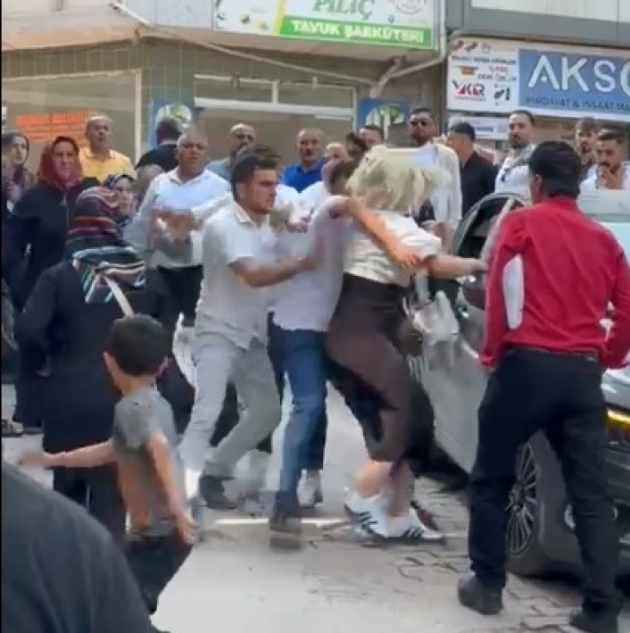 Orduda sokak ortasında kavga
