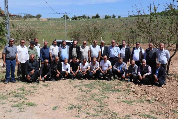 Ortaokul arkadaşları 40 yıl sonra buluştu
