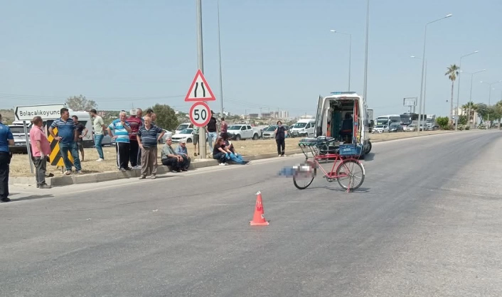Otomobilin çarptığı bisikletli hayatını kaybetti
