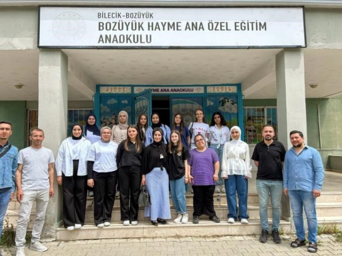 Özel eğitim uygulamalarını yerinde gözlemlediler
