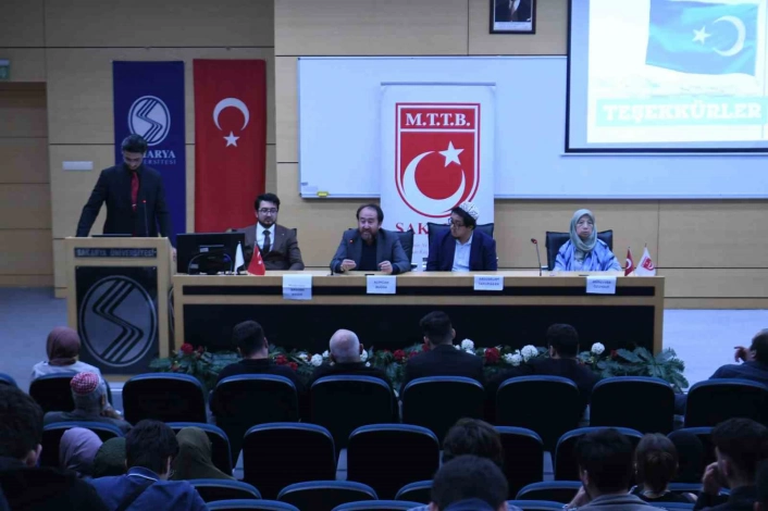 Sakarya Üniversitesinde Doğu Türkistan paneli düzenlendi
