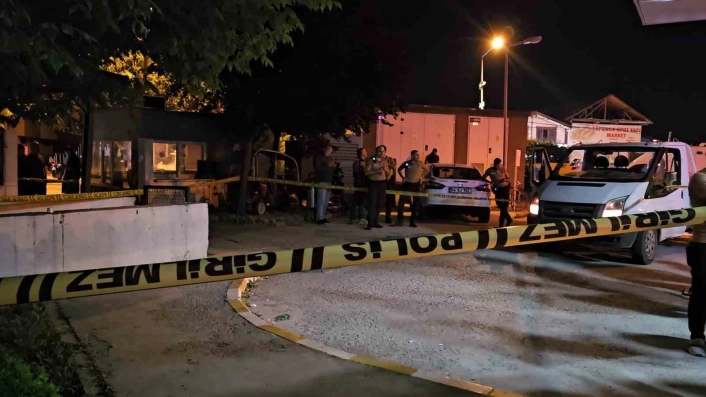 Sakaryada hastane bahçesinde silahlı kavga: 1 ölü
