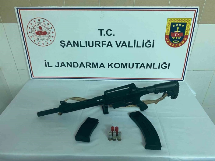 Şanlıurfada ruhsatsız silah operasyonu: 5 gözaltı
