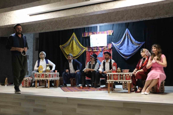 Şemdinlide Komşu Köyün Delisi
